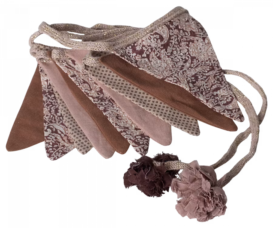 Maileg Vimpelgirlang i Tyg Dekoration Till Barnrummet Rosa Blommig Rose med Tofsar