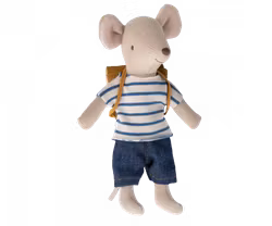 Maileg Storebror Mus med Blå Randig Tröja Gul Ryggsäck och Magneter i Händerna