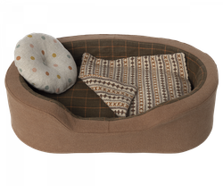 Maileg Cosy Basket Medium - Hund/Kattbädd med Kudde och Filt Brun