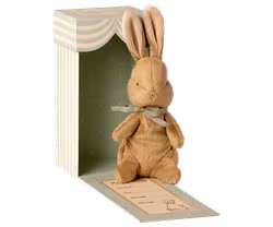 Maileg Min Första Kanin i Ask - Plysch Kanin med Rosett Blå Present Till Nyfödd