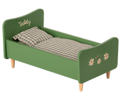 Maileg Stor Säng i Trä Grön - Wooden Bed Teddy Träsäng med Målade Detaljer Blommor