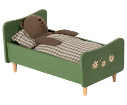 Maileg Stor Säng i Trä Grön - Wooden Bed Teddy Träsäng med Målade Detaljer Blommor
