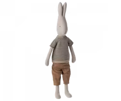 Maileg Kanin Strl 4 - Rabbit med Blå Randig Stickad Tröja och Bruna Byxor