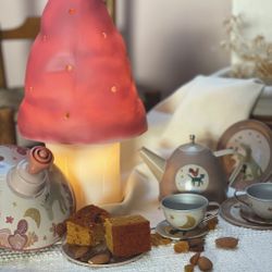 Heico Lampa Svamp Cuberdon (Mörkrosa) - Svamplampa Rosa Barnlampa Egmont Toys