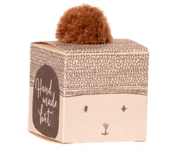 Maileg Kläder Till Kanin - Stickad Mössa med Tofs - Blå Petrol / Brun