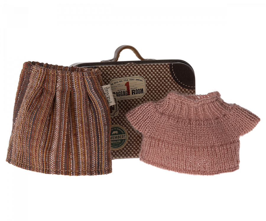 Maileg Kläder till Mormor Mus i Resväska - Stickad Rosa Tröja och Randig Kjol