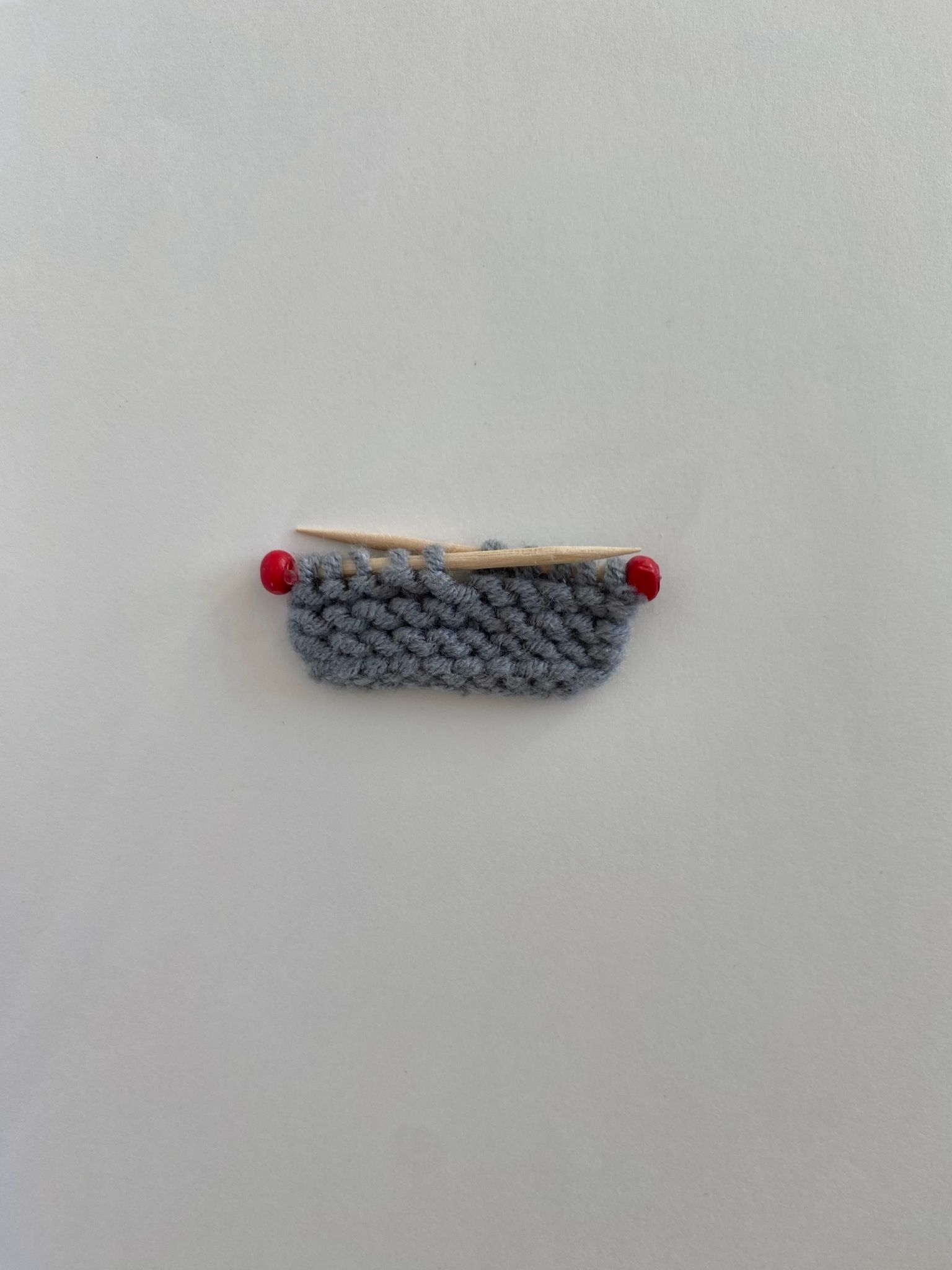 Stickning Miniatyr Dekoration till Dockskåpet Sticka Stickor