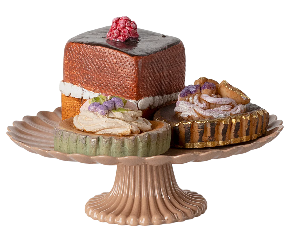 Maileg Set Tårtor med Tårtfat till Kanin i Ask - Rosa Tårta