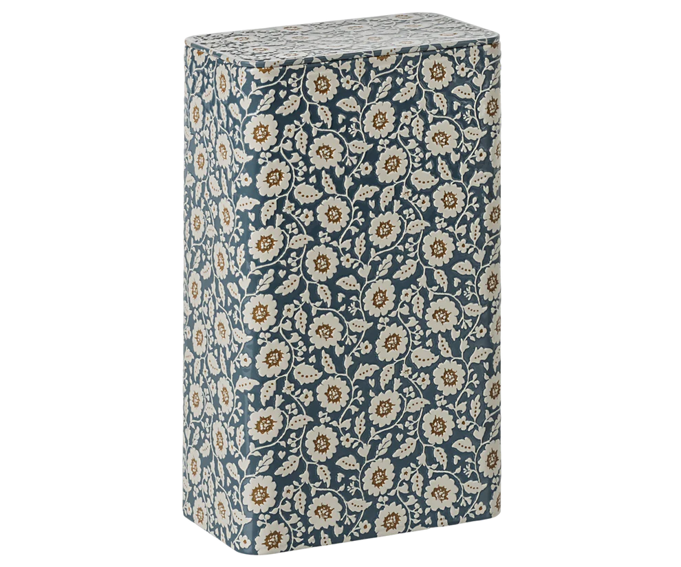 Maileg Kakburk i Plåt Flowers - Set om 2 Blå Blommig