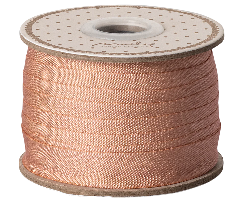 Maileg Bomullsband 10 m - Peach Rose Aprikos Rosa Band på Pappersrulle