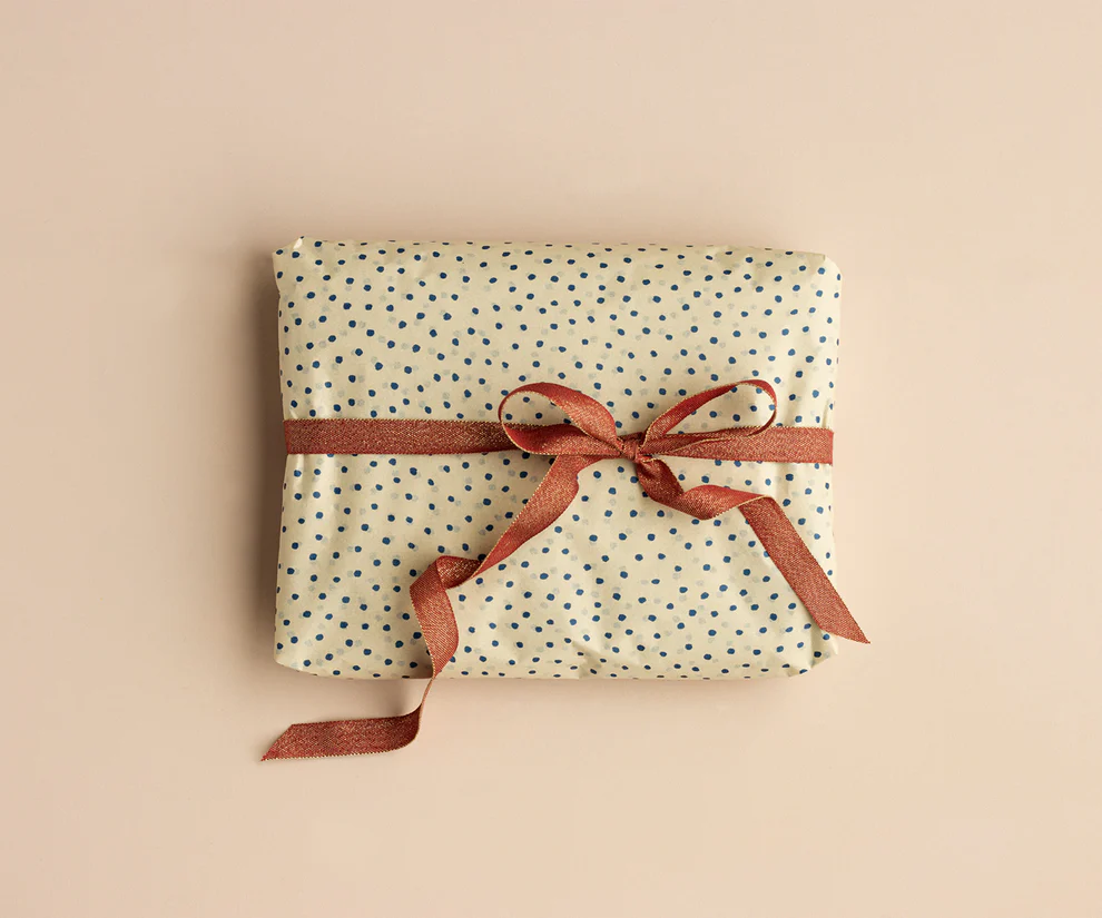 Maileg Bomullsband 10 m - Red/Gold Rött Glittrigt Band på Pappers Rulle