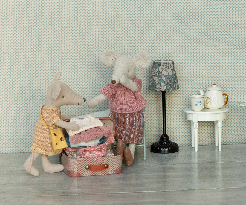 Maileg Liten Resväska i Metall - Vintage Röd Rose