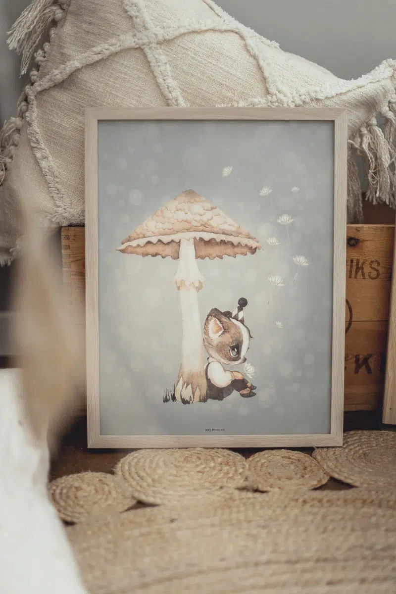 Mrs Mighetto Poster Svamp Sittande Pojke Mr George 30 x 40 cm