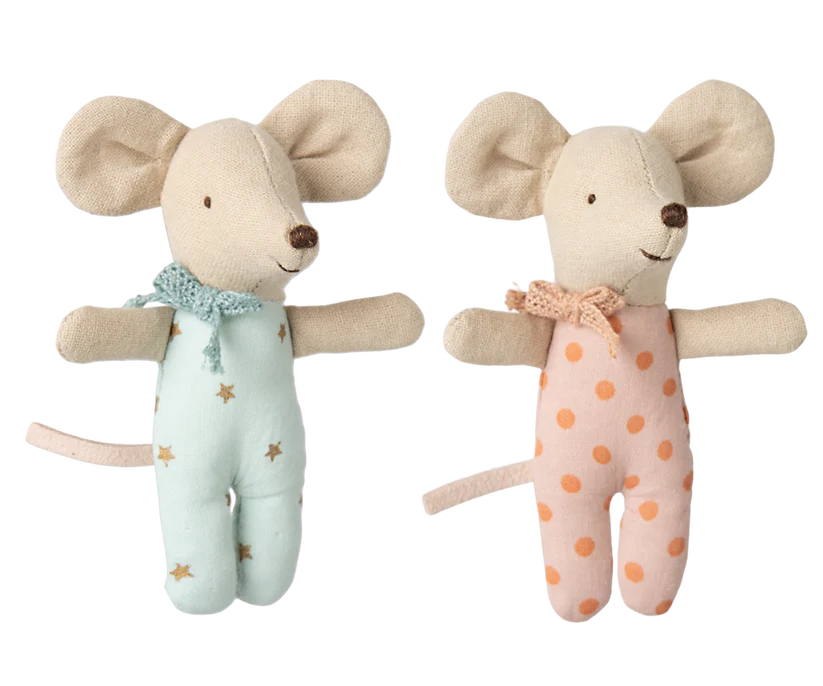 Maileg Tvillingar Baby Möss i Bäddad Ask med Sovpåse - Rosa och Blå