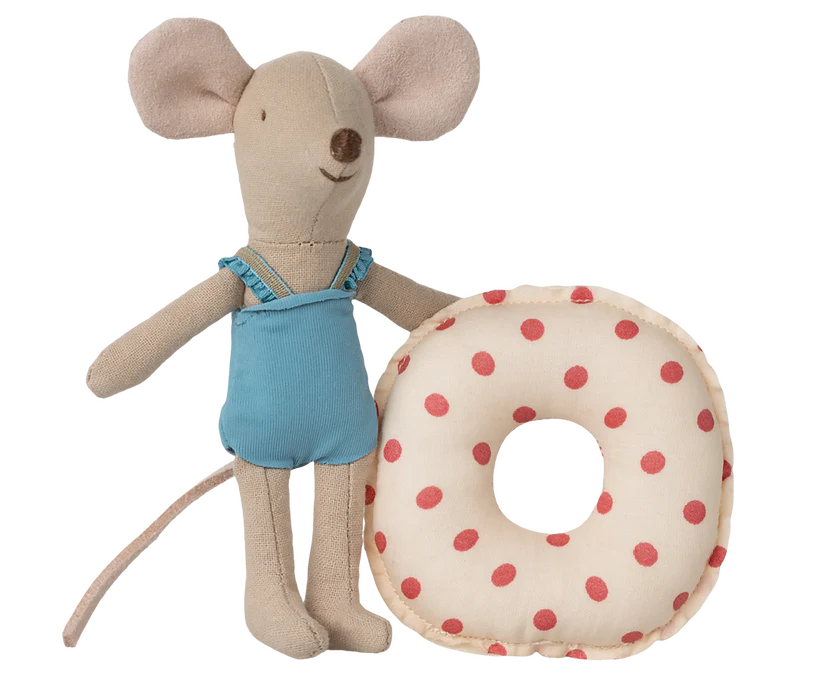 Maileg Lillasyster Mus Strandmus med Blå Baddräkt och Badring - Röd Prickig