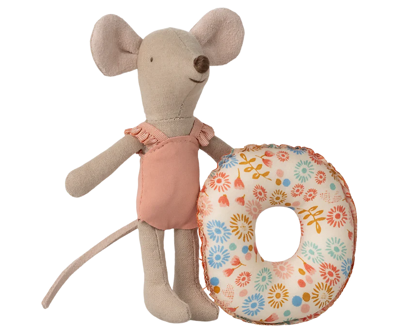 Maileg Lillasyster Mus Strandmus Med Rosa Baddräkt och Badring - Flower Blommig