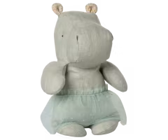 Maileg Flodhäst Small med Ballerinakjol Blå - Safari Friends Ballerina Hippo With Skirt Mint