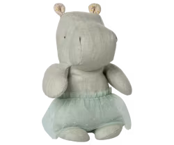 Maileg Flodhäst Small med Ballerinakjol Blå - Safari Friends Ballerina Hippo With Skirt Mint