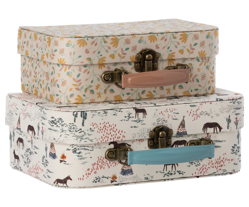 Maileg Resväskor Förvaring Set om 2 - Merle Häst Chevaux heureux Tygbeklädda