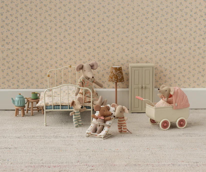 Maileg Babysitter till Möss - My Multi Dots Prickig Pastell