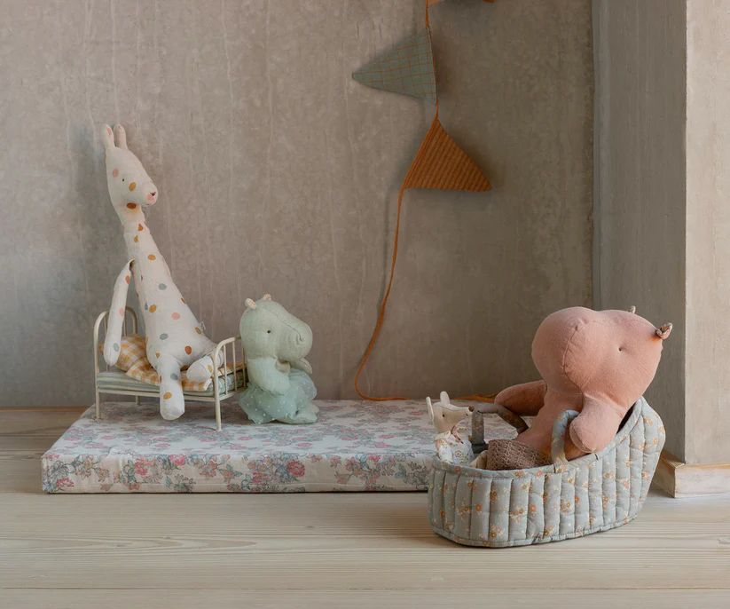 Maileg Säng Vintage med Täcke och Kudde Rutigt Gul - Teddy Junior