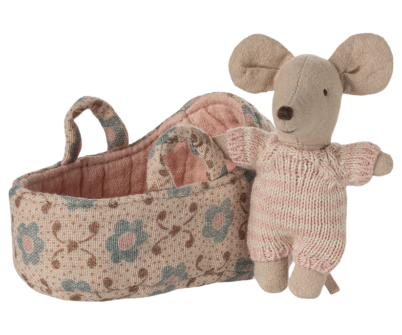Maileg Baby Mus i Blommig Carrycot Rosa - Maileg A/W -25