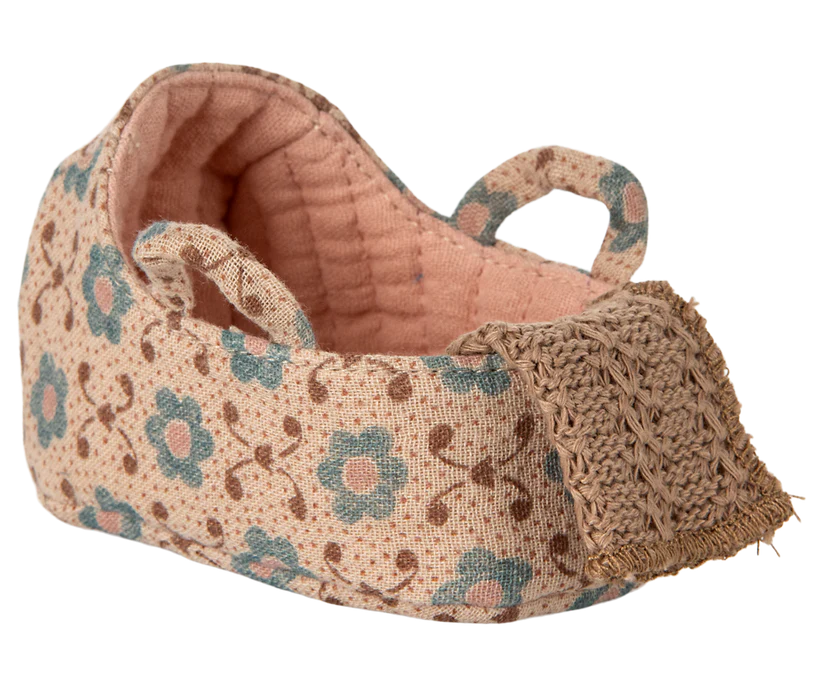 Maileg Blommig Carrycot till Baby Möss Rosa - Maileg A/W -25