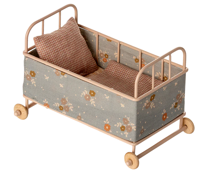 Maileg Blommig Spjälsäng Puder Rosa - Maileg A/W -25