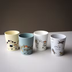 Tumbler Mugg Beige Pippi Långstrump på Cirkus - Samlarmugg Astrid Lindgren Rätt Start