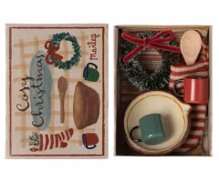 Maileg Cosy Christmas Set till Möss - Tillbehör i Ask