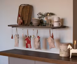 Maileg Adventskalender i Tyg 1 - 4 Hus - Christmas Street