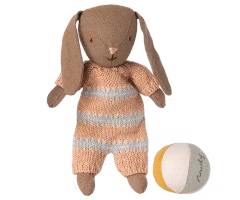 Maileg Micro Kanin med Magneter i Händerna - Randig Bunny med Boll - Maileg A/W -25