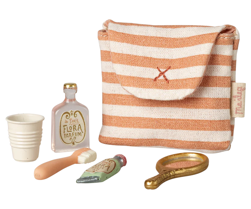 Maileg Set med Necessär, Spegel, Parfym och Tandborste - Corall - Maileg S/S-26