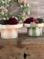 Tivoli Fat på Fot Randigt Rosa & Vitt - Mitt & Ditt S/S-26 Tårtfat