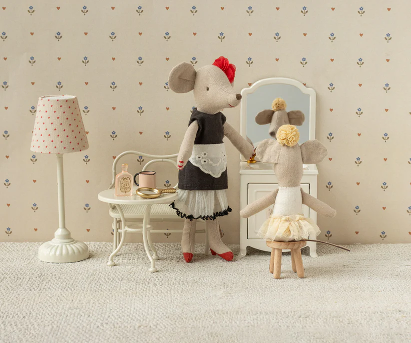 Maileg Mamma Mus Skönhetsexpert Med Klackskor och Nagellack - Maileg S/S-26