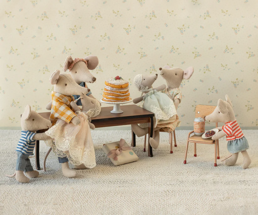 Maileg Baby Mus Sleepy / Wakey med Spetsklänning och Hätta Puder Rosa Dop - Maileg S/S-26