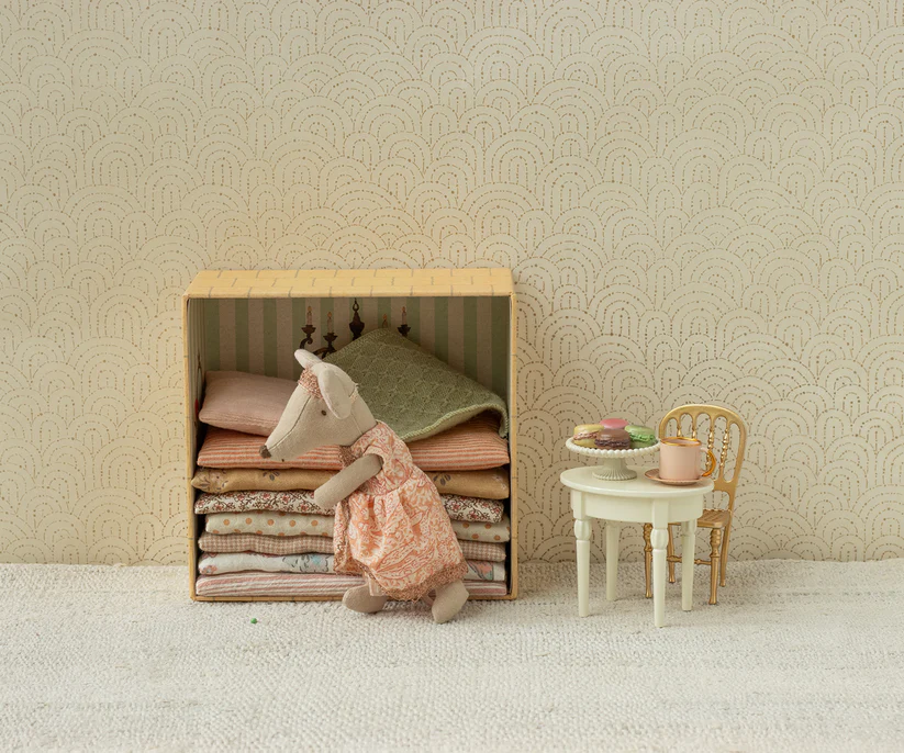 Maileg Vitt Sidobord i Metall - Sideboard Litet Bord Soffbord