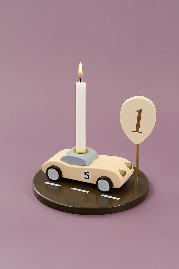 Ljusstake Bil Födelsedagståg - Jabadabado Dekoration Födelsedag i Trä Vit Sportbil