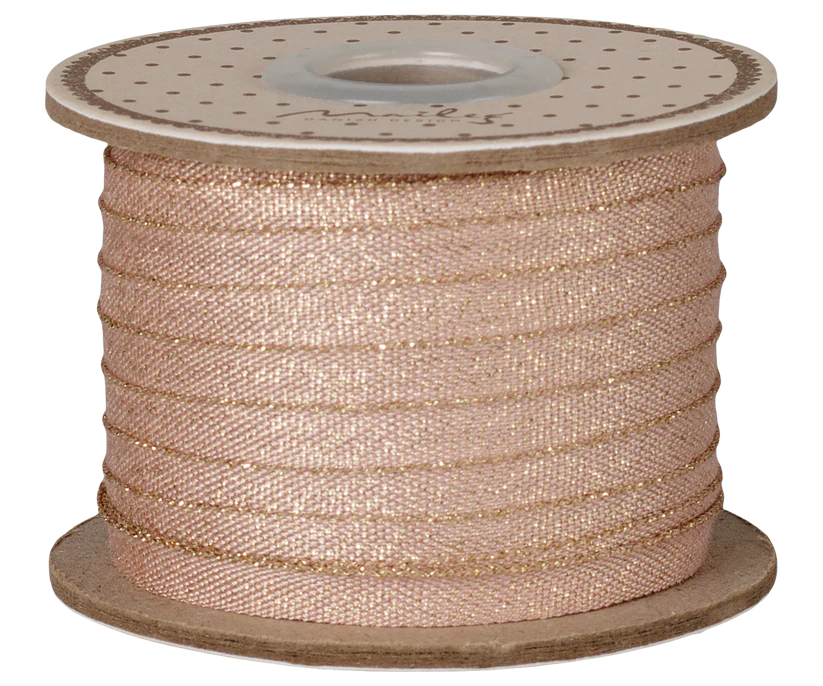 KOMMER I OKTOBER Maileg Bomullsband 25 m - Light Rose/Gold Rosa Glittrigt Band på Pappers Rulle