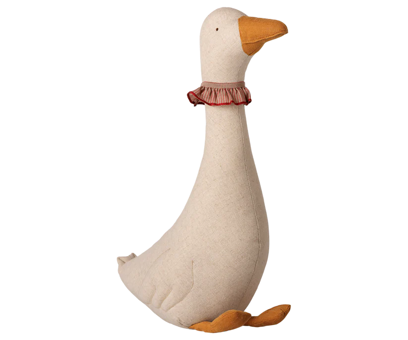 KOMMER I SEPTEMBER Maileg Mjukisdjur Gås med Band Runt Halsen - Dark Nature Beige - Maileg A/W -26