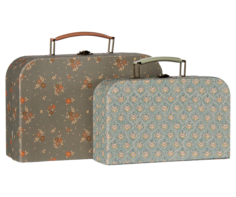 KOMMER I OKTOBER Maileg Resväska Förvaring Set om 2 - Michette Blå Mönstrad Blommig Tygbeklädda - Maileg A/W -26