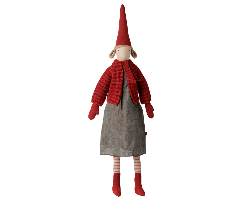 KOMMER I SEPTEMBER Maileg Pixy Tomtenisse Flicka Storlek 4 med Grå Klänning och Röd Randig Kofta - Maileg A/W-26