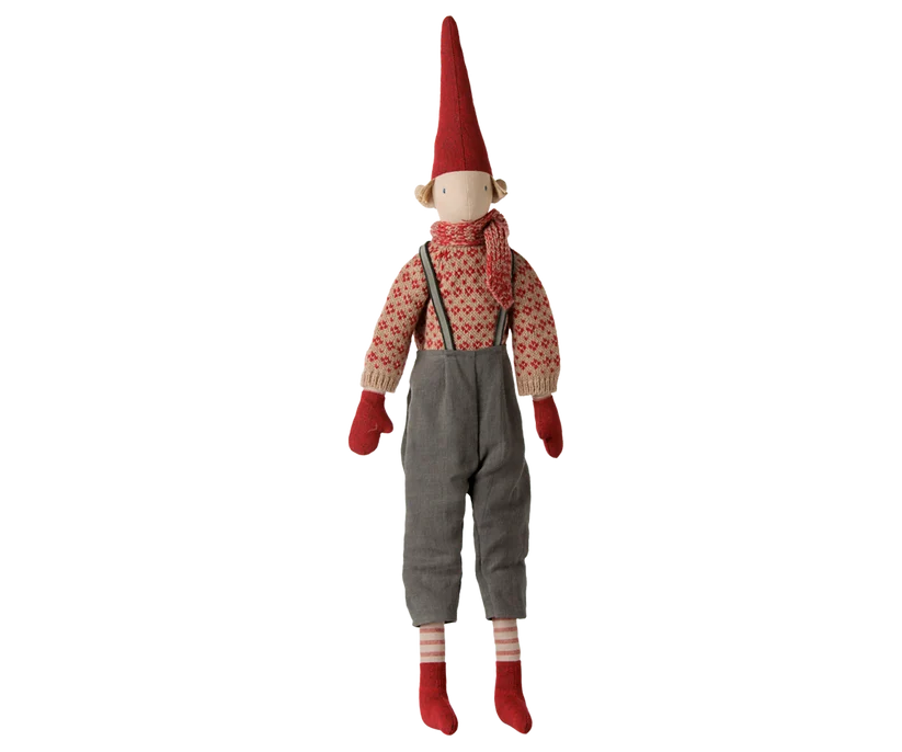KOMMER I SEPTEMBER Maileg Pixy Tomtenisse Pojke Storlek 4 med Stickad Tröja och Halsduk - Maileg A/W-26