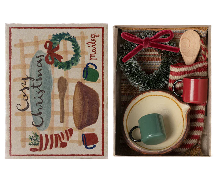 Maileg Cosy Christmas Set till Möss - Tillbehör i Ask