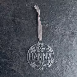 Julkula med snöflingor och namn