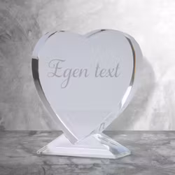 Glashjärta med egen gravyr – personlig present