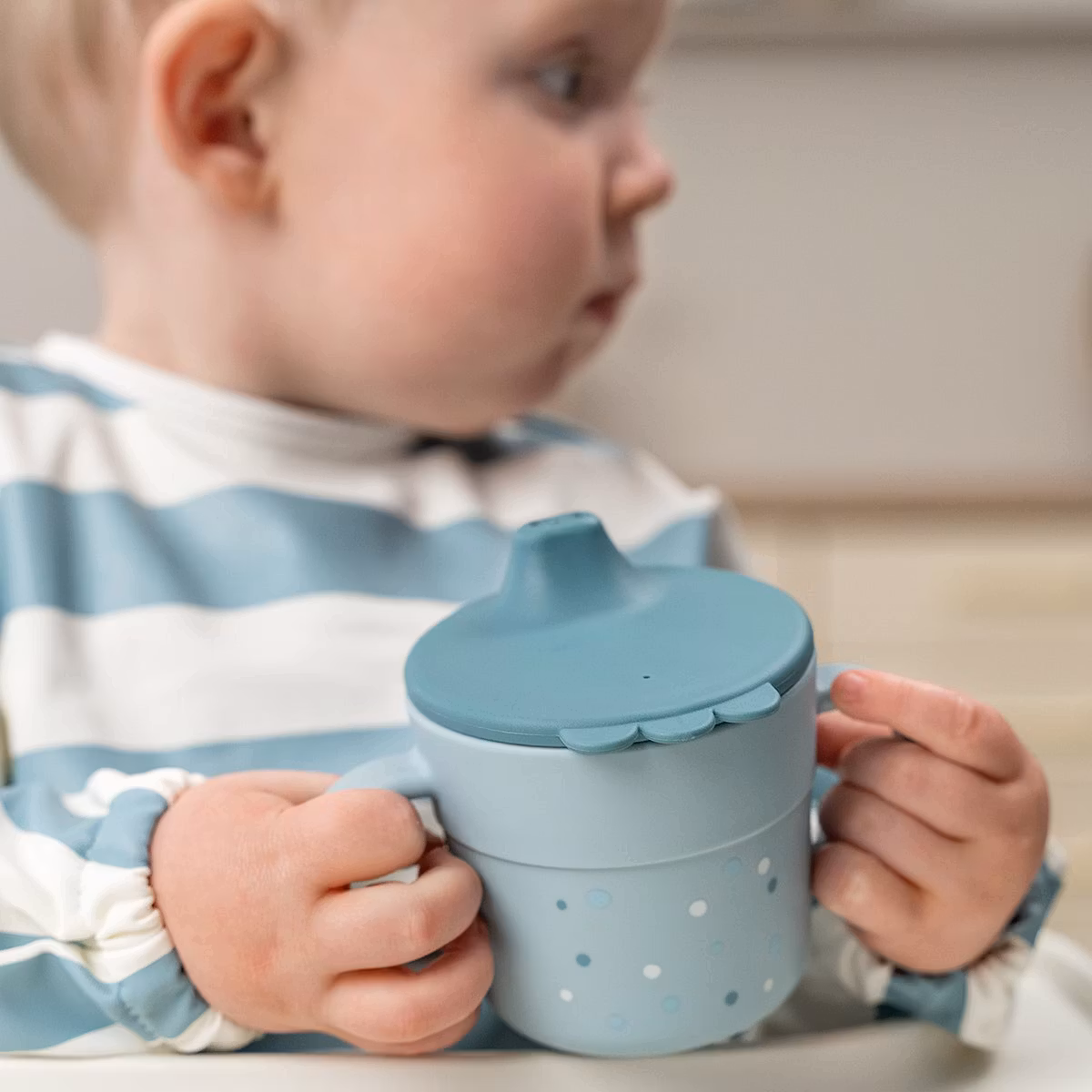 Foodie Pipmugg Happy dots Blå - DoneByDeer