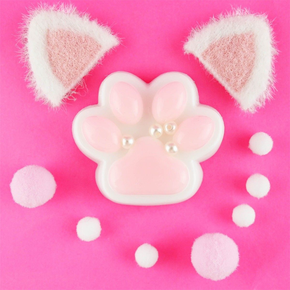 Squsihy- Cat Paw