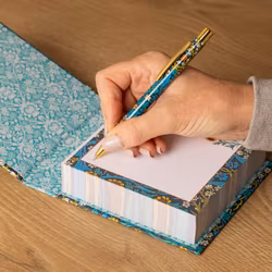 William Morris - Blackthorn Noteblock