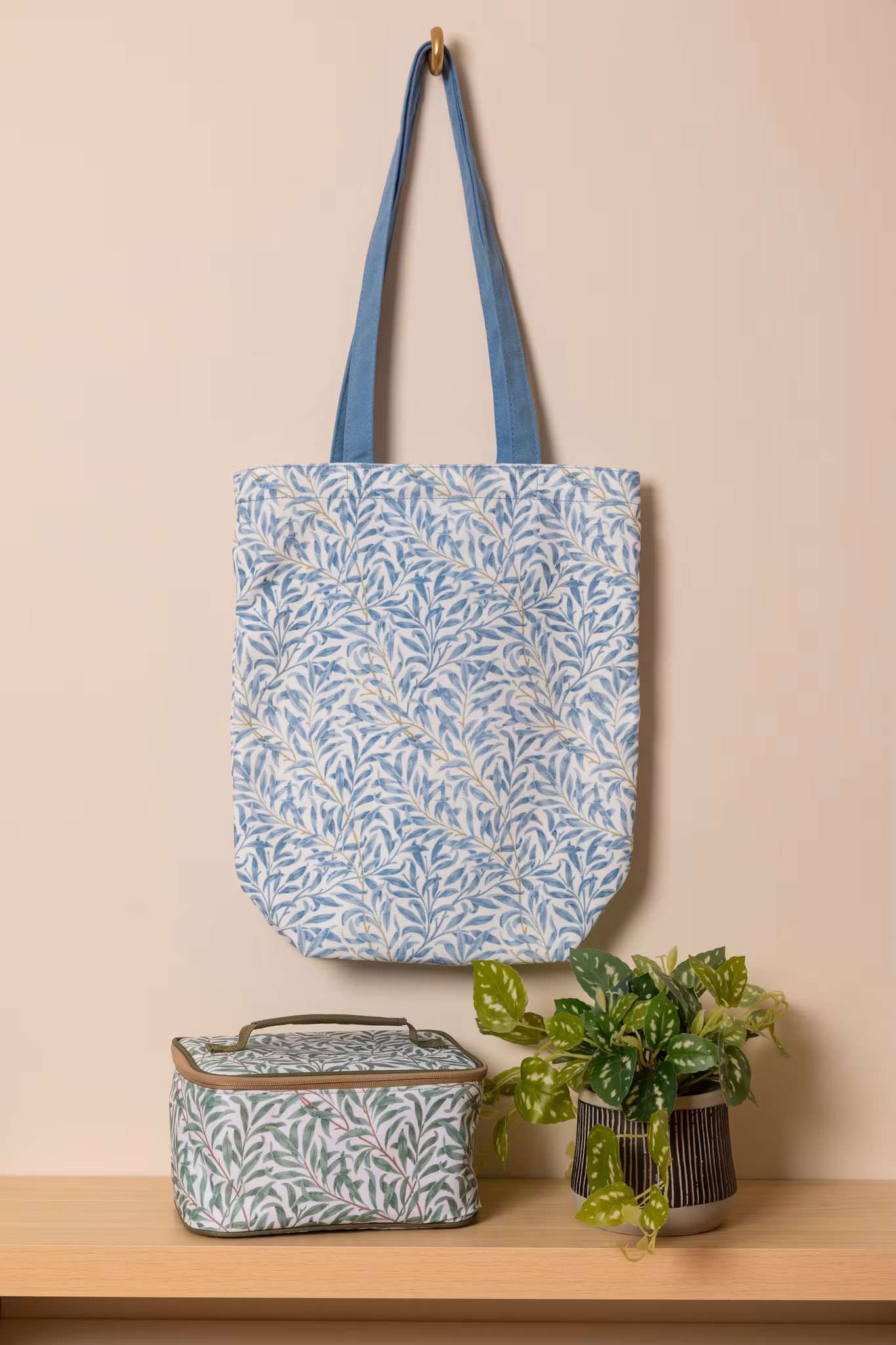William Morris - Willow & Rose Tote Bag